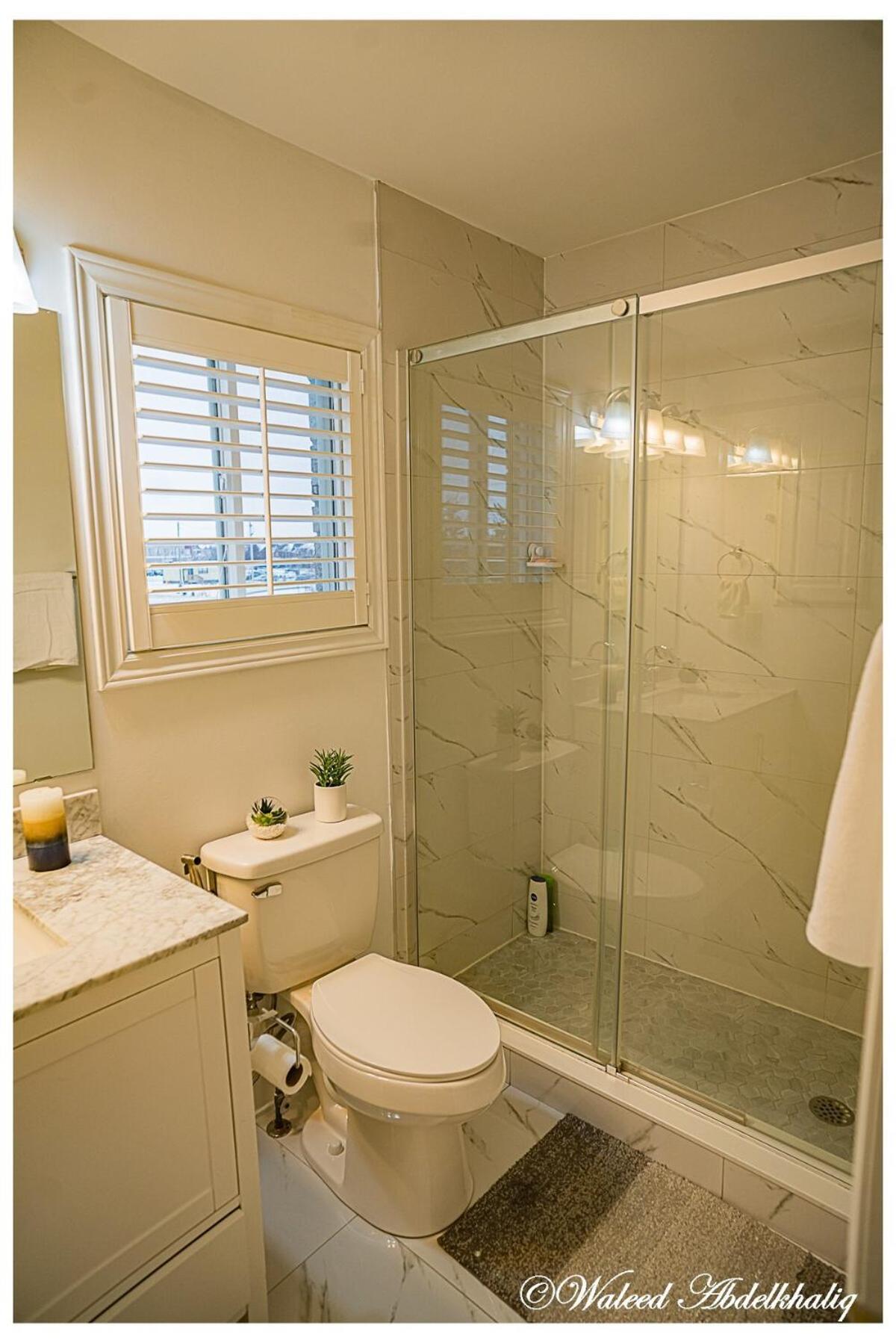 Sunroom House - 4 Bedrooms มิสซิสซอกา ภายนอก รูปภาพ