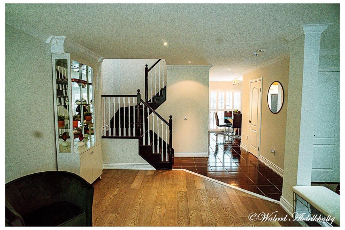 Sunroom House - 4 Bedrooms มิสซิสซอกา ภายนอก รูปภาพ