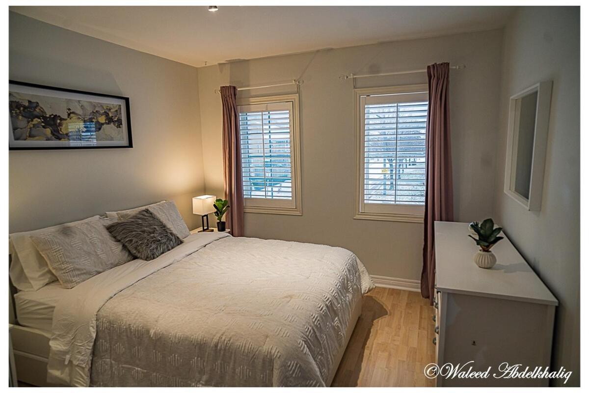 Sunroom House - 4 Bedrooms มิสซิสซอกา ภายนอก รูปภาพ
