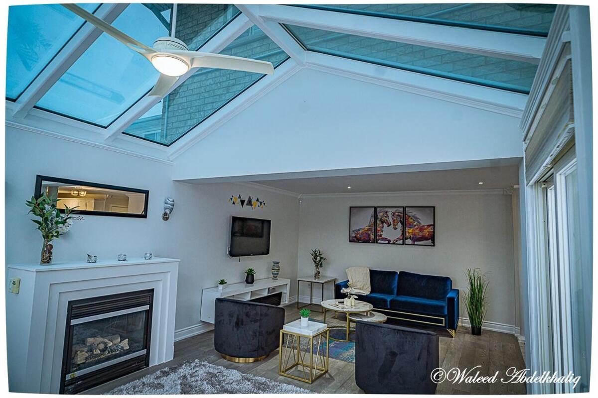 Sunroom House - 4 Bedrooms มิสซิสซอกา ภายนอก รูปภาพ