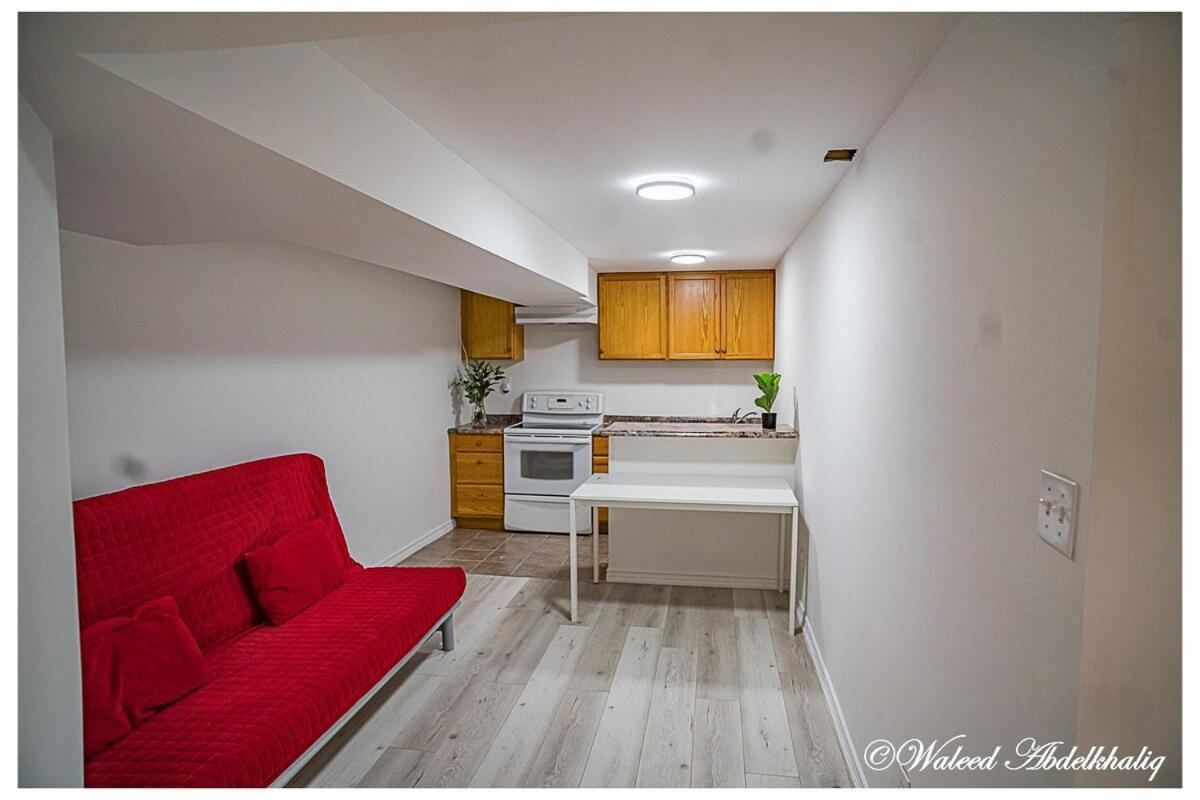 Sunroom House - 4 Bedrooms มิสซิสซอกา ภายนอก รูปภาพ
